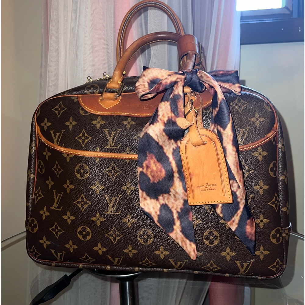 Authenticated Louis Vuitton Monogram Deauville Hand Bag M47270